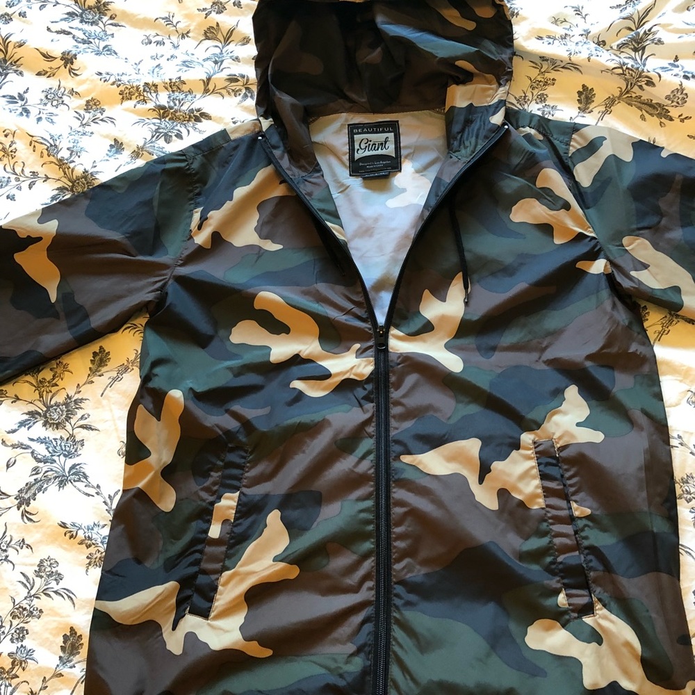 Camo Beautiful Giant windbreaker